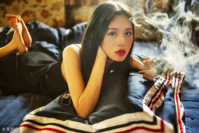 窗前莺共语对什么，暮色对什么对联是什么（窗前莺共语；高手请赐下联）
