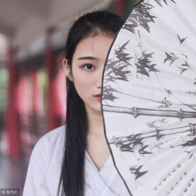 窗前莺共语对什么，暮色对什么对联是什么（窗前莺共语；高手请赐下联）
