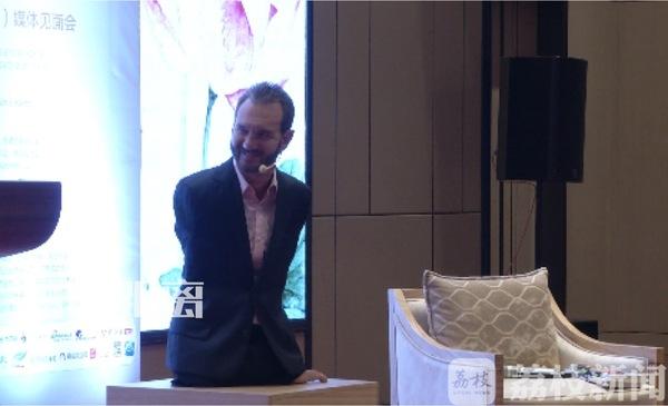 力克胡哲演讲视频，演讲大师经典演讲视频（用勇气唤醒人生无限可能）