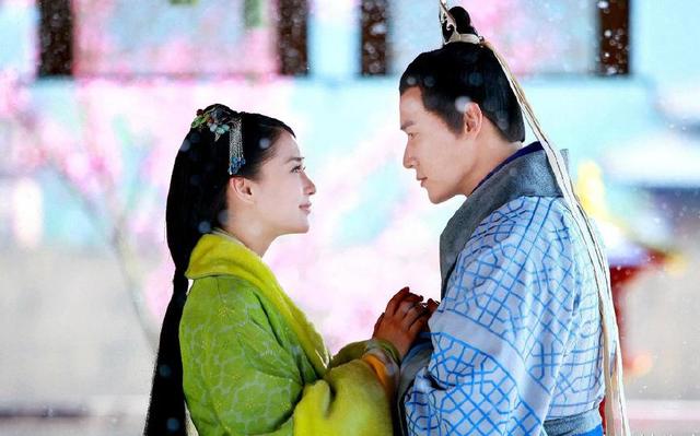 陌上花已开君可缓缓归出自哪里，陌上花已开,君可缓缓归如何回应（艳称千古的“陌上花开可缓缓归矣”）