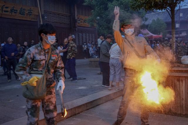 火把节的习俗和由来，火把节民俗：不止是打火把