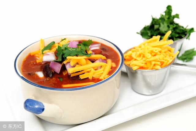 请问黑色砂锅好还是白色砂锅好_，请问黑色砂锅好还是白色砂锅好看（砂锅买啥色儿的呀）