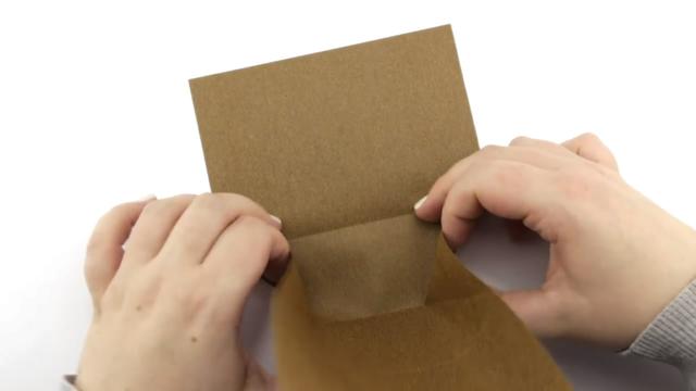 小船的折叠方法，带篷小船的折叠方法（教大家小船收纳盒的折纸方法）