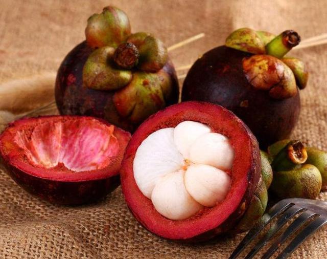 如何正确剥山竹，如何轻松剥山竹（那山竹的正确剥法你知道吗）