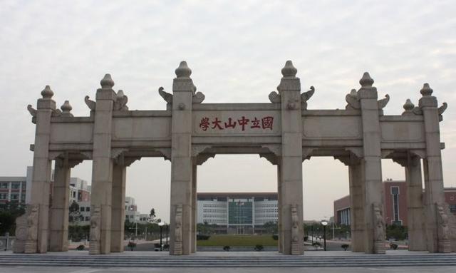 西大是哪个大学，西大是哪个大学的简称（“东西南北中”之“北大”无争议“西大”争议最大）
