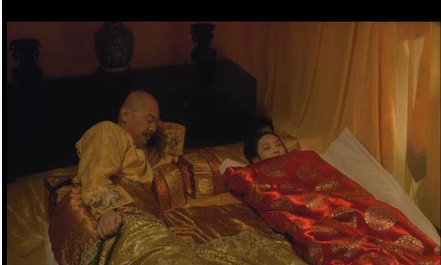 古代妃子侍寝的过程，古代妃子是自己动吗（由太监扛着去见皇帝）