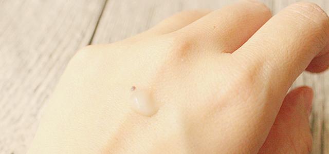 皮肤晒伤了怎么办，晒伤急救<内含真实对比图片>（太阳晒后皮肤红疼怎么办）