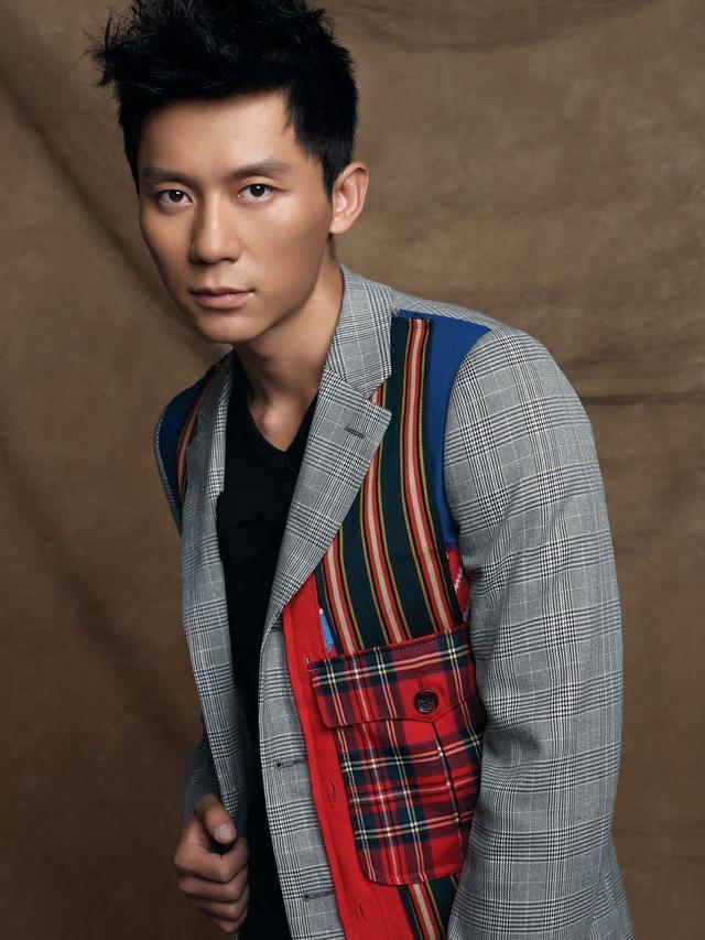 《北京青年》讲述了四个青年的奋斗历程,李晨饰演河东遵从初心-大恒