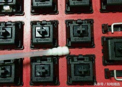 键盘怎么清洗，电脑键盘怎么拆开清洗（这些细节容易毁掉键盘）
