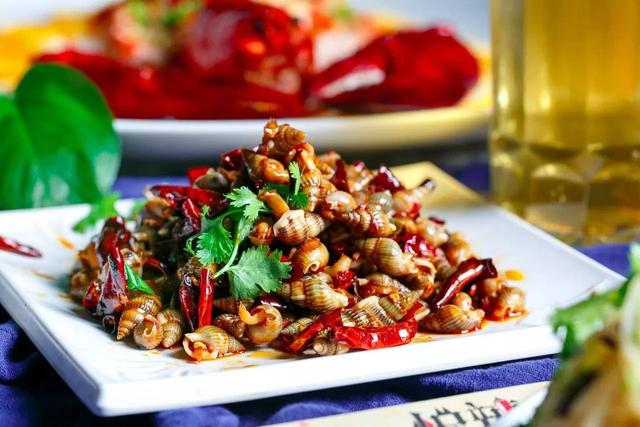 哪些人不宜吃黄鳝，吃黄鳝的禁忌和危险（这些食物一定要少吃）