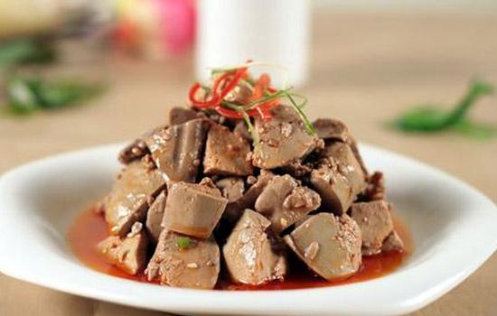 哪些人不宜吃黄鳝，吃黄鳝的禁忌和危险（这些食物一定要少吃）