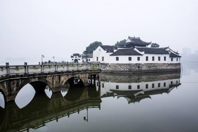江洲城是指今天的哪里，三国江洲城是指今天的哪里（江西九江市----简称“浔”）