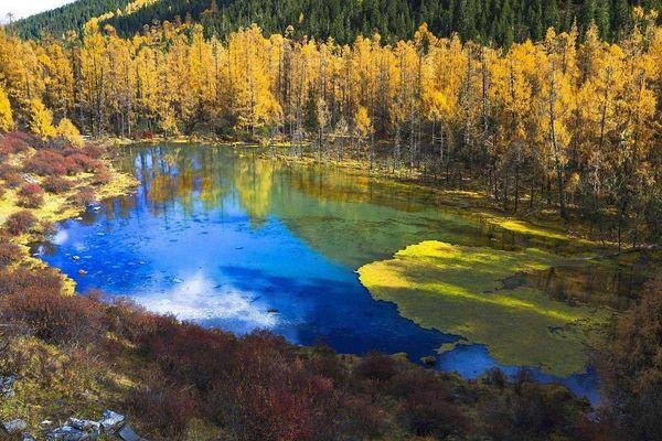 九月份适合去哪里旅游，九月份适合去哪里旅游?三日游（下月去哪玩：这几个地方的9月）