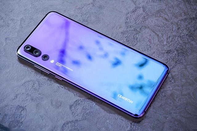 华为手机的镜子怎么打开，华为手机怎么开启镜子功能（华为手机镜子功能除了照镜子还能怎么玩）