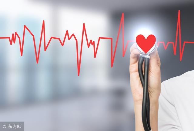 小龙虾头部里的黄是什么?可以吃吗，小龙虾头部里的黄是什么（小龙虾头部那堆黄色的东西能不能吃）