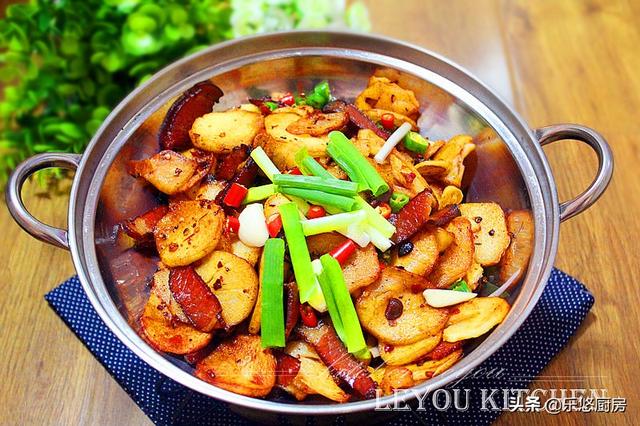 土豆怎么切丁，土豆怎么切丝（天天吃都有新鲜感）