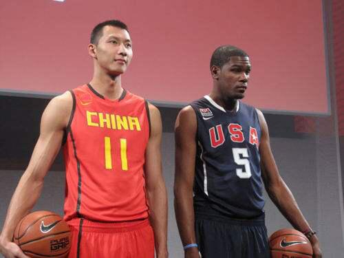 易建联身高，弹跳打平格里芬和当年伊巴卡五五开（易建联身高）