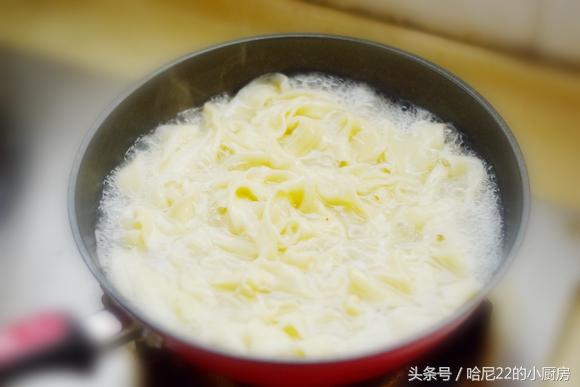 烩面要怎么做，烩面要怎么做好吃视频（烩面怎么做才更加的劲道爽滑）