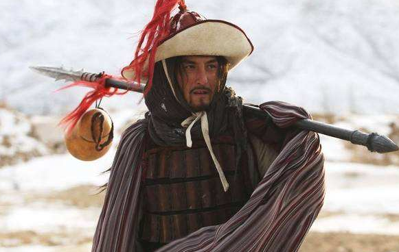 水浒传里的各种人物的兵器，威力最强的不是林冲的矛