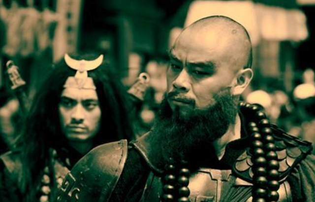 水浒传里的各种人物的兵器，威力最强的不是林冲的矛