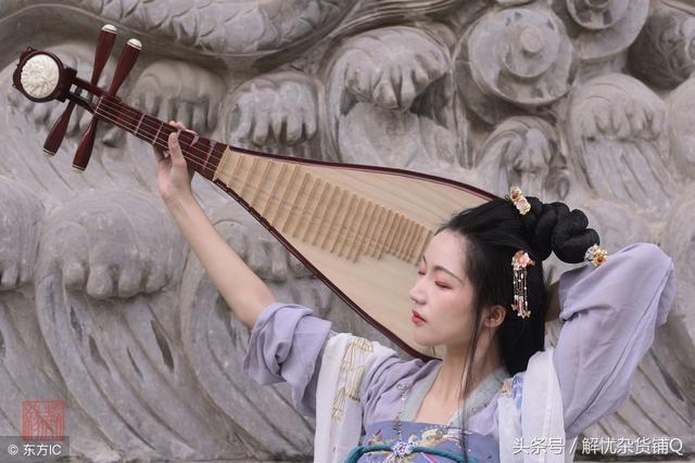 枇杷怎么读音，琵琶正确读法（汉字的温度之——“枇杷”和“琵琶”）