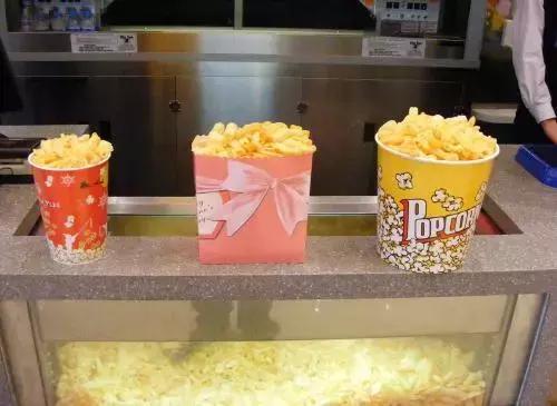 电影院可以自带零食吗,万达电影院可以自带零食吗(影院禁止外带食品惹