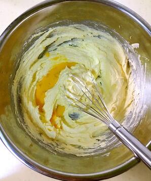 图片[3]-【蔓越莓饼干】做法步骤图 不用一滴水 金黄酥脆香甜美味-起舞食谱网