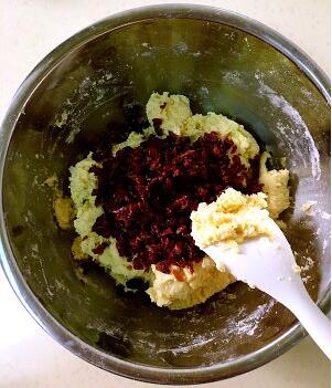 图片[6]-【蔓越莓饼干】做法步骤图 不用一滴水 金黄酥脆香甜美味-起舞食谱网