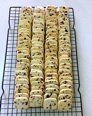 图片[11]-【蔓越莓饼干】做法步骤图 不用一滴水 金黄酥脆香甜美味-起舞食谱网