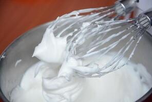 图片[4]-【戚风蛋糕】做法步骤图  不开裂！不塌陷！100%成功 简单美味还-起舞食谱网