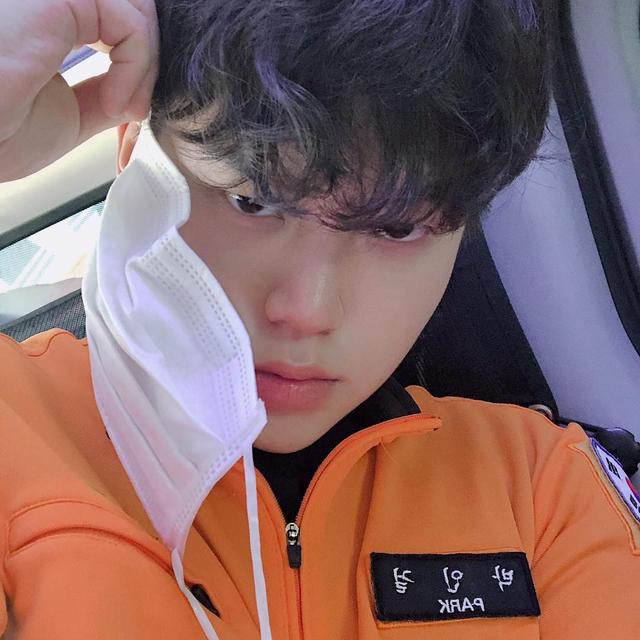 帅气男生，微信头像，帅气男生（ins高清帅气男生微信头像合集）