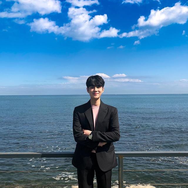 帅气男生，微信头像，帅气男生（ins高清帅气男生微信头像合集）