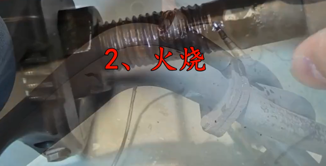 螺丝生锈了拧不下来怎么办，生锈螺丝拧怎么拧开（轻松拧下来省时又省力）