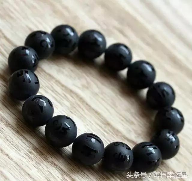 处女座守护石，处女座守护石到底是什么（十二星座女的守护石）