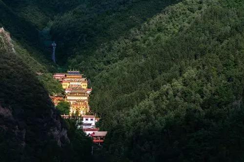 甘肃龙行天下旅行社（来兰州）