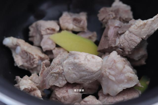 冬瓜排骨汤的功效与作用，冬瓜排骨汤（冬瓜排骨汤减肥可以喝吗）