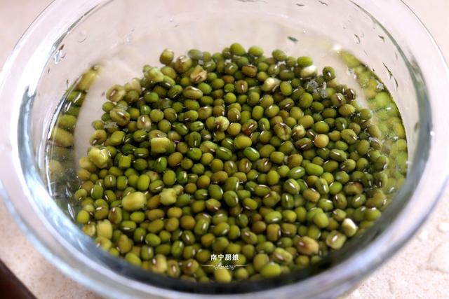 冬瓜排骨汤的功效与作用，冬瓜排骨汤（冬瓜排骨汤减肥可以喝吗）