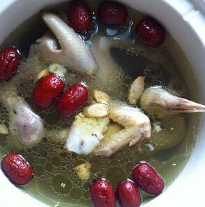 圖片[5]-【黃芪當歸乳鴿湯】做法步驟圖 秋季常喝這道湯 甘潤溫養 補氣-起舞食譜網