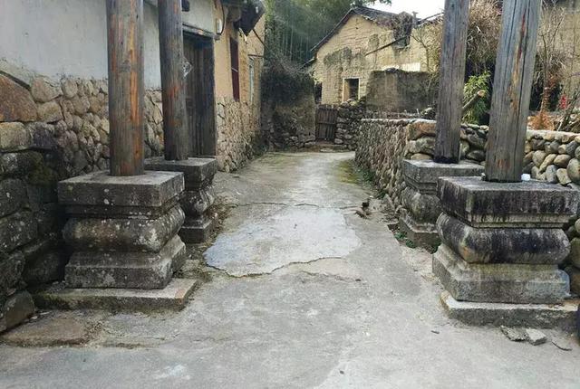 青砖黛瓦藏了多少人间故事，青砖黛瓦里又藏着哪些人间故事~