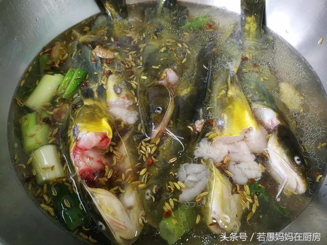红烧昂刺鱼怎么烧，红烧昂刺鱼烧雪菜家常做（这鱼适合孩子吃）
