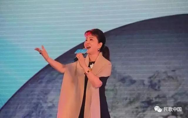 太湖美歌词，太湖美原唱苏州话（《太湖美》《茉莉花》等江苏民歌唱醉人）