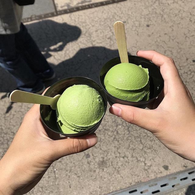 黑色头像纯黑，黑色头像（ins高清黑色黄色粉色蓝色控壁纸微信头像图集大全）