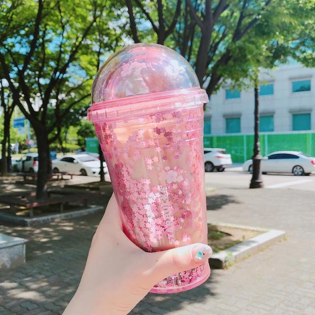 黑色头像纯黑，黑色头像（ins高清黑色黄色粉色蓝色控壁纸微信头像图集大全）