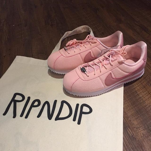 黑色头像纯黑，黑色头像（ins高清黑色黄色粉色蓝色控壁纸微信头像图集大全）