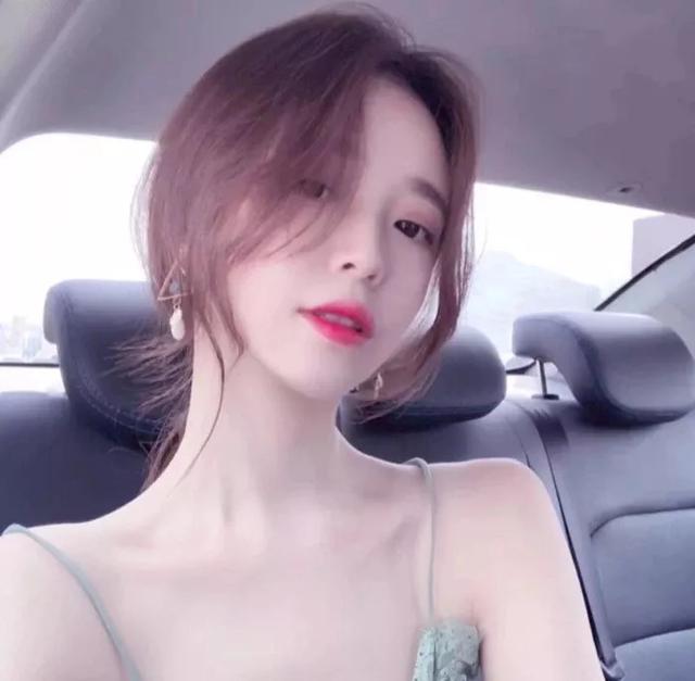 教女生如何玩火撩男友，男朋友为什么喜欢亲我（大半夜男朋友拿着手机和别人“撩）