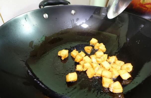 圖片[3]-酒店大廚教你宮保雞丁的做法 爽滑脆口 三盤不夠吃-起舞食譜網