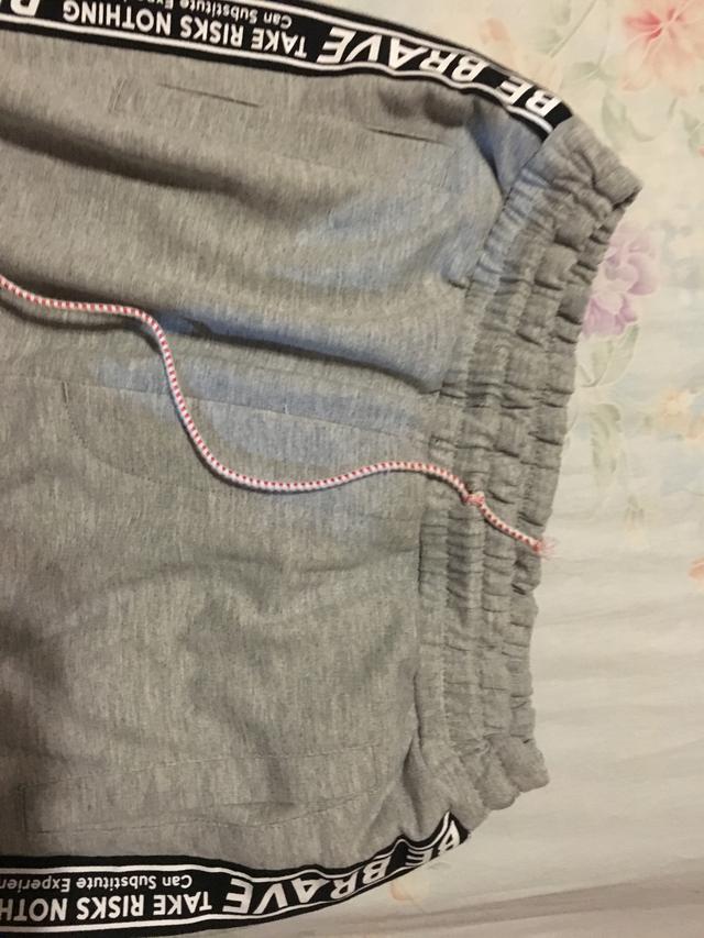 裤子大了怎么改小，裤子腰大了怎么改小（一根松紧带轻松解决孩子裤腰太大的问题）