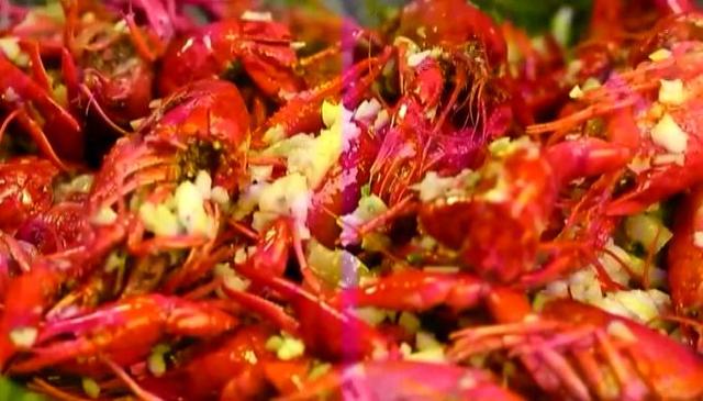 虾和螃蟹哪个热量高，吃螃蟹热量高吗（吃小龙虾、大闸蟹，会发胖）