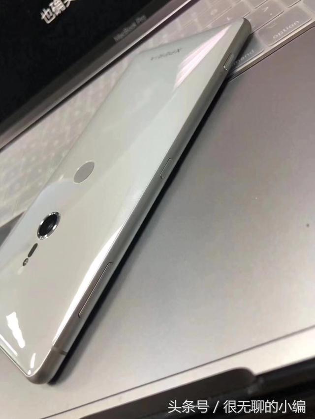 索尼xz2今日价格表，索尼xz1音质什么级别（2699元的索尼XZ2上手评测）