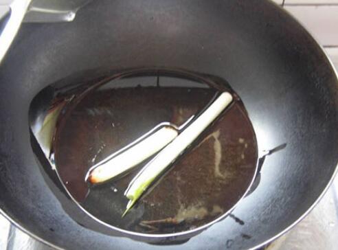 圖片[3]-【蔥油拌面】做法步驟圖 只需5分鐘 筋道嫩滑 香辣勁爽-起舞食譜網(wǎng)